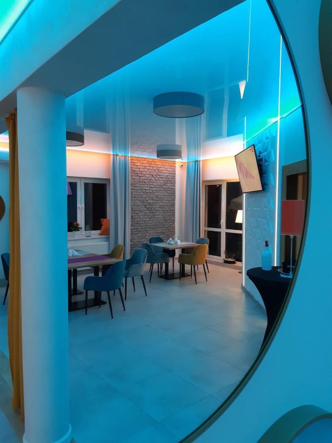 Route One - Restauracja & Pokoje Hotelowe Zgierz Extérieur photo