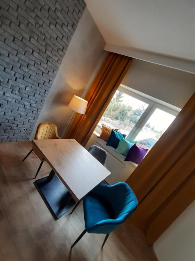 Route One - Restauracja & Pokoje Hotelowe Zgierz Extérieur photo
